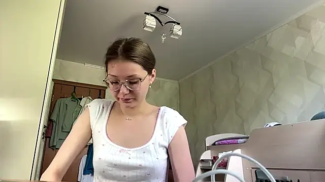 UncaringArtery online show from June 28, 2026, 6:08 am