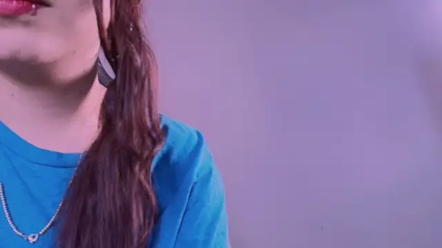 Snapshot of Sophia_velvett chatting on April 24, 2026, 12:40 pm Sophia velvett online show from April 24, 2026, 12:40 pm