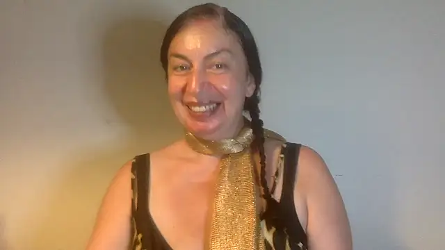 Lizzaa80 online show from July 7, 2026, 4:11 pm