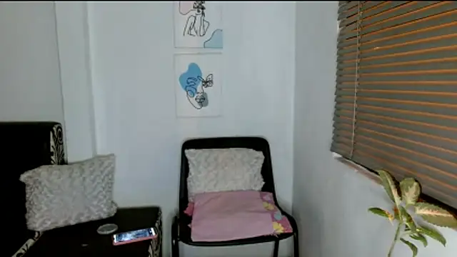 alisonnturbay online show from June 11, 2026, 2:53 am