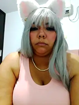 Izel  online show from June 21, 2026, 2:25 am