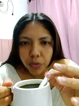 Izel  online show from July 5, 2026, 3:02 am