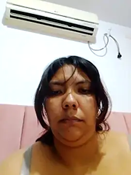 Izel  online show from July 8, 2026, 1:21 am