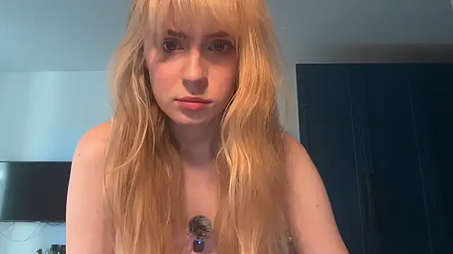Snapshot of AliceStruble chatting on May 14, 2026, 11:39 am AliceStruble online show from May 14, 2026, 11:39 am