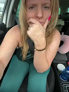 Tiffy Rosee online show from July 9, 2026, 6:06 am