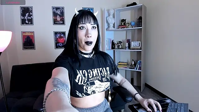 Ravenelle  online show from June 6, 2026, 10:36 pm