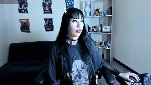 Ravenelle  online show from July 12, 2026, 9:17 pm