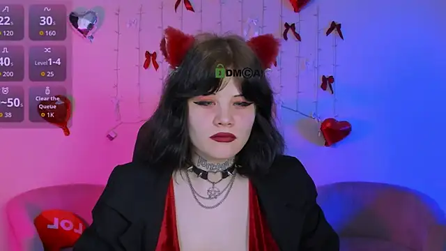 nikki kiss  online show from April 22, 2026, 8:50 am