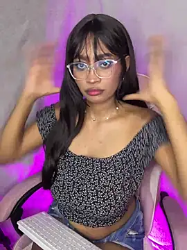 ALISSA SMITH  online show from June 26, 2026, 3:22 am
