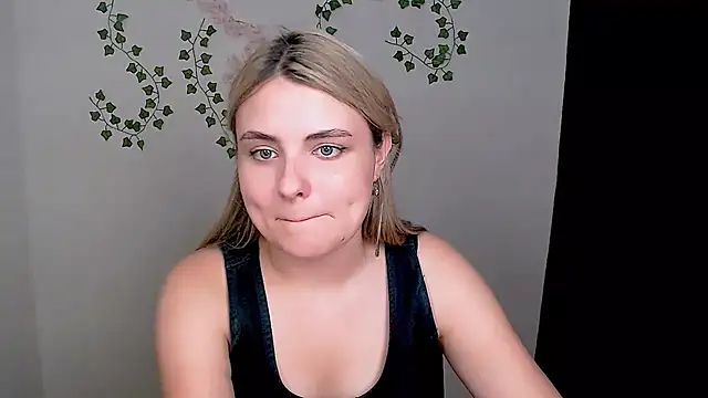 Snapshot of _shy_sabrina__ chatting on July 14, 2026, 12:22 pm shy sabrina online show from July 14, 2026, 12:22 pm