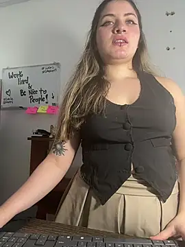 juanitablue online show from June 27, 2026, 5:29 pm
