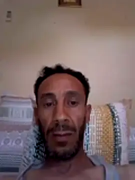 Snapshot of walide400 chatting on June 24, 2026, 4:06 pm walide400 online show from June 24, 2026, 4:06 pm