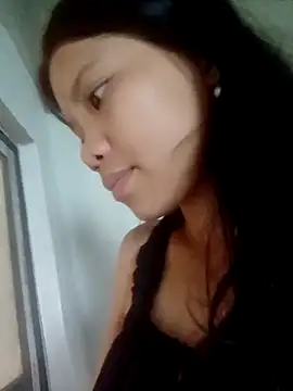 lelenana online show from May 5, 2026, 1:13 am