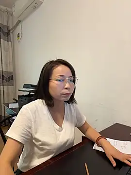 lisha521 online show from June 17, 2026, 2:03 am