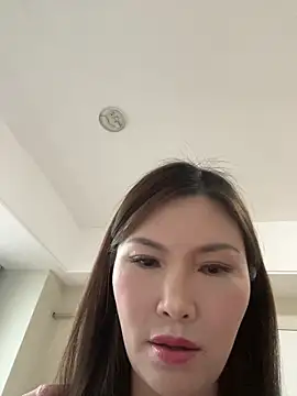 tongtong789 online show from June 19, 2026, 9:46 am