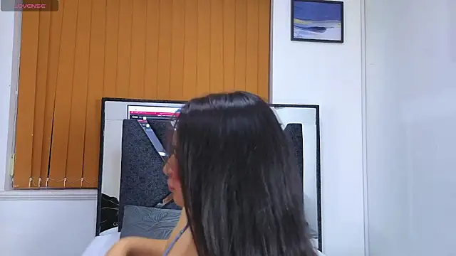 Snapshot of sofiagregorie chatting on April 30, 2026, 11:38 am sofiagregorie online show from April 30, 2026, 11:38 am