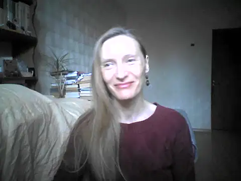 LunaBelle8 online show from May 9, 2026, 1:38 pm