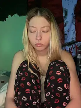 Spoilmedaddy732 online show from July 5, 2026, 4:47 pm