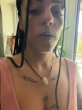 SweetPetiteNoir online show from June 18, 2026, 2:10 pm