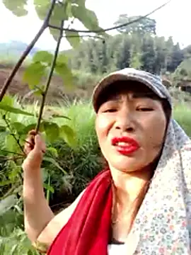 Snapshot of Tieuthu2 chatting on May 15, 2026, 12:06 am Tieuthu2 online show from May 15, 2026, 12:06 am