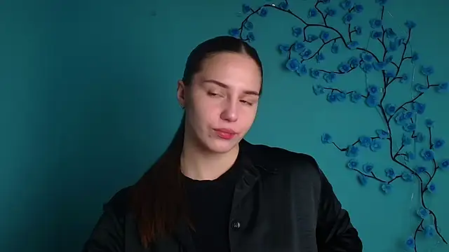 Kyara ra online show from April 28, 2026, 5:12 am