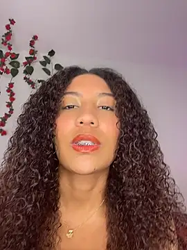 Daphnne Curly online show from July 5, 2026, 3:34 am