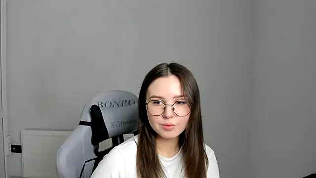 Regina cute  online show from May 29, 2026, 1:20 pm
