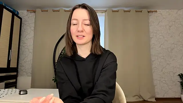 MariaSpadoni online show from April 26, 2026, 4:26 pm