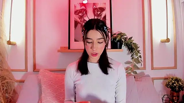 Snapshot of Nanami_ chatting on May 20, 2026, 1:06 pm Nanami online show from May 20, 2026, 1:06 pm
