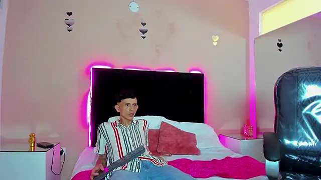 ARIANA CRI-X online show from July 26, 2026, 1:40 pm