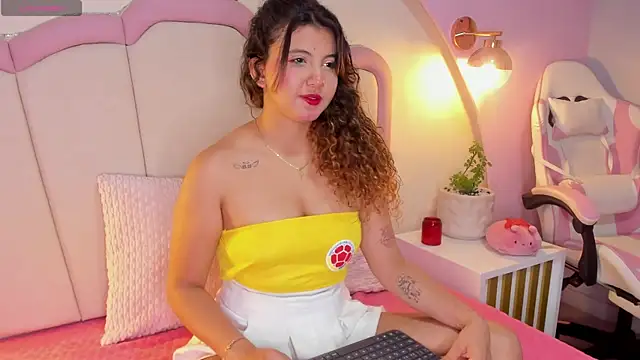 alexa cutte  online show from July 3, 2026, 10:43 am