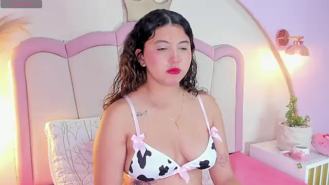 alexa cutte  online show from July 10, 2026, 11:13 am