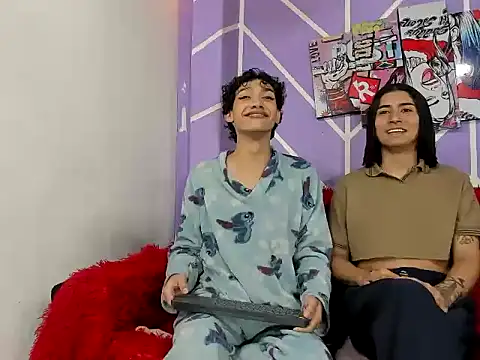 DAHNE HOT  online show from July 6, 2026, 3:03 pm