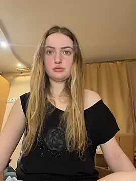Lisanta online show from June 29, 2026, 7:47 pm