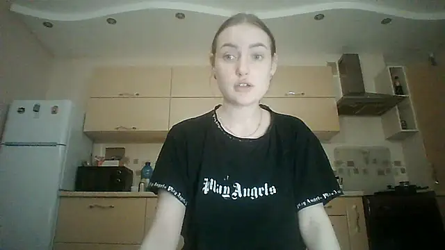 Lisanta online show from July 21, 2026, 7:27 pm