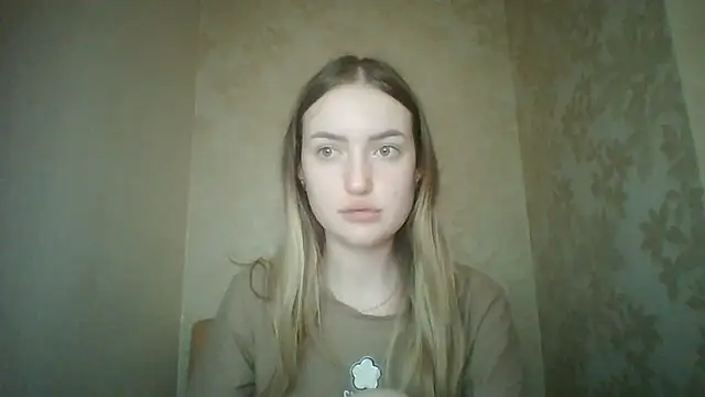 Lisanta online show from July 23, 2026, 7:01 pm
