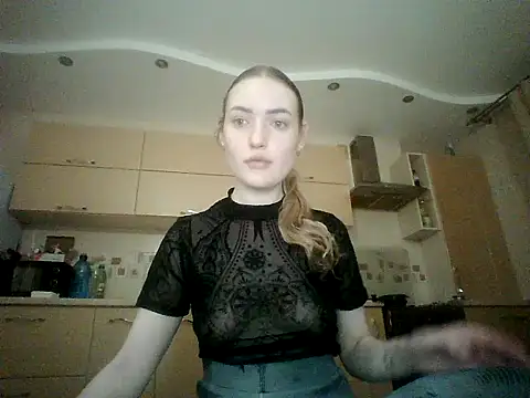 Lisanta online show from July 31, 2026, 8:41 pm