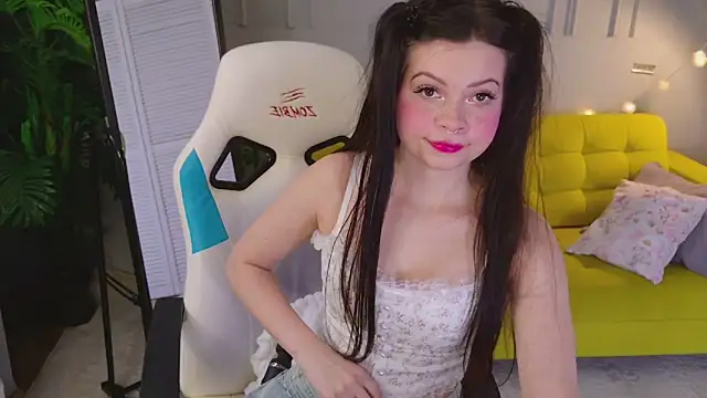 StormiSky online show from June 30, 2026, 5:52 am