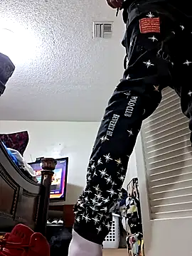 CamsWRLD online show from July 8, 2026, 3:33 am
