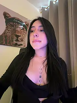 IsabellaNoir  online show from June 20, 2026, 5:38 pm