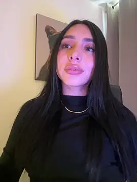 IsabellaNoir  online show from June 24, 2026, 4:06 pm