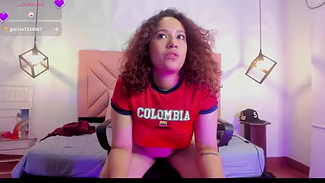 curly babe online show from June 11, 2026, 5:16 am
