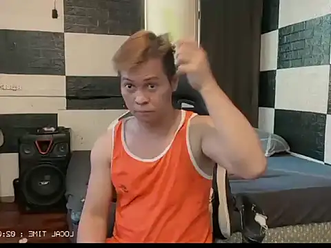 FuckMeeGUYS online show from June 19, 2026, 6:07 am