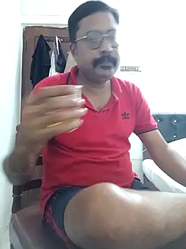 Snapshot of TamilRedchilli chatting on May 2, 2026, 4:01 pm TamilRedchilli online show from May 2, 2026, 4:01 pm
