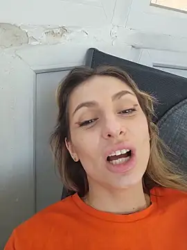 SofiaLace online show from June 21, 2026, 4:09 pm