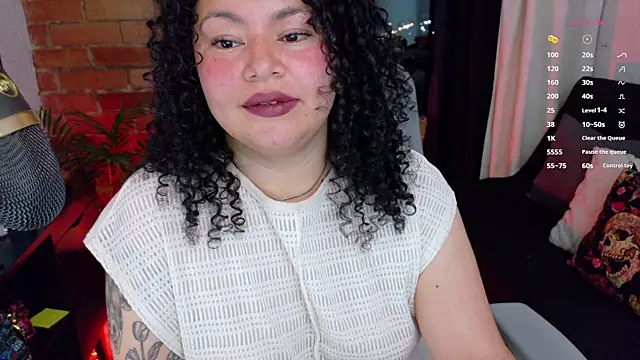 Snapshot of MissBronte chatting on May 1, 2026, 11:53 pm MissBronte online show from May 1, 2026, 11:53 pm