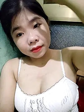 Snapshot of Ayti01 chatting on May 16, 2026, 5:37 am Ayti01 online show from May 16, 2026, 5:37 am