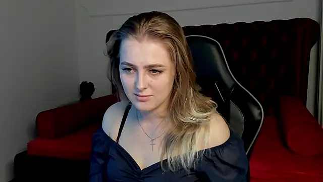 EllaBells online show from May 21, 2026, 5:03 am