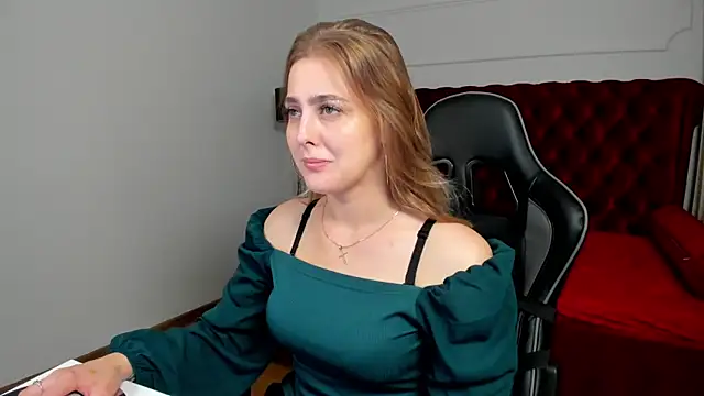 EllaBells online show from July 10, 2026, 5:01 am