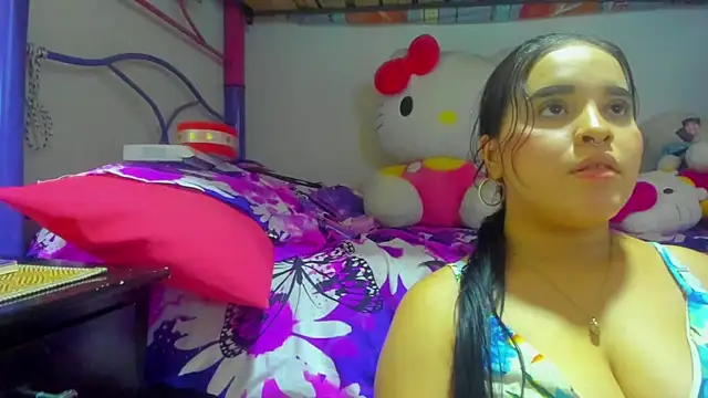 Snapshot of KittyRousee chatting on June 17, 2026, 11:49 pm KittyRousee online show from June 17, 2026, 11:49 pm